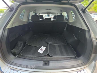 2023 Volkswagen Tiguan SE - miniatura 14