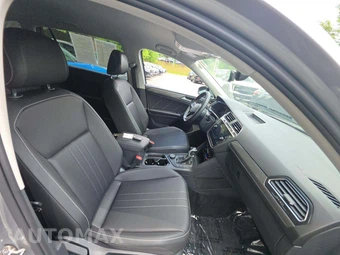 2023 Volkswagen Tiguan SE - miniatura 18