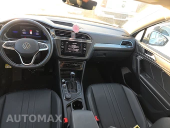 2023 Volkswagen Tiguan SE - miniatura 11