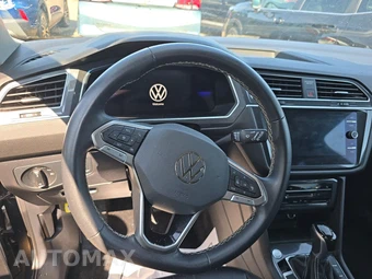 2023 Volkswagen Tiguan SE – miniatura 10