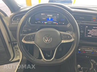 2023 Volkswagen Tiguan SE - miniatura 10