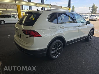 2023 Volkswagen Tiguan SE - miniatura 4