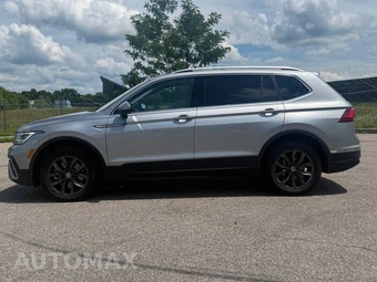 2023 Volkswagen Tiguan SE - miniatura 2