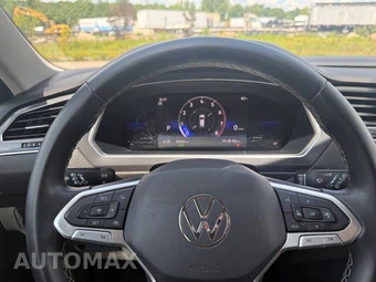 2023 Volkswagen Tiguan SE - miniatura 26