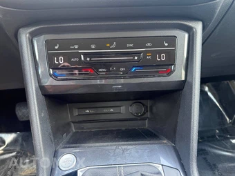 2023 Volkswagen Tiguan SE - miniatura 29