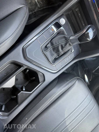 2023 Volkswagen Tiguan SE - miniatura 30