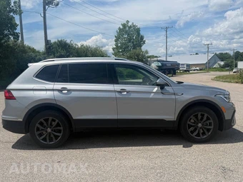 2023 Volkswagen Tiguan SE - miniatura 6