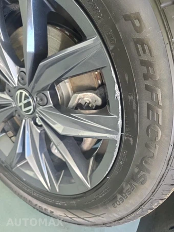 2023 Volkswagen Tiguan SE – miniatura 17