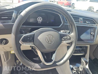 2023 Volkswagen Tiguan SE - miniatura 10