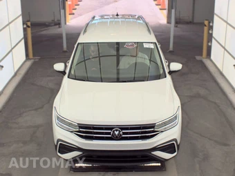2023 Volkswagen Tiguan SE - miniatura 2