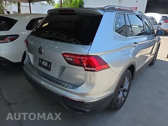 2023 Volkswagen Tiguan SE - miniatura 4