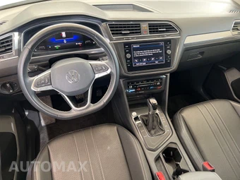 2023 Volkswagen Tiguan SE - miniatura 12