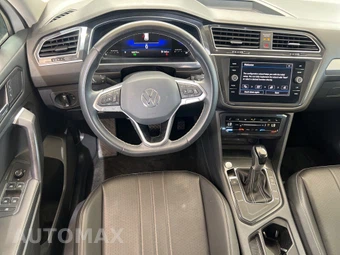 2023 Volkswagen Tiguan SE - miniatura 13