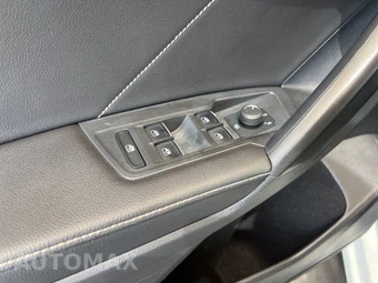 2023 Volkswagen Tiguan SE - miniatura 29