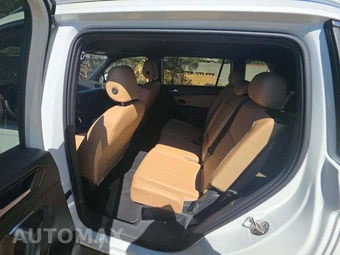 2023 Volkswagen Tiguan SE – miniatura 10