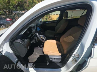 2023 Volkswagen Tiguan SE – miniatura 3