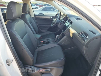 2023 Volkswagen Tiguan SE - miniatura 8