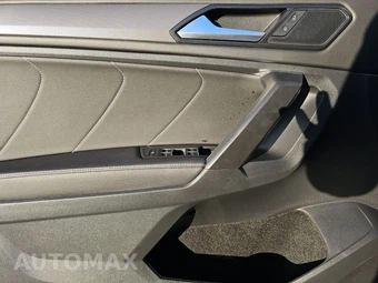2023 Volkswagen Tiguan SE - miniatura 9