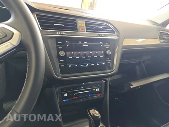 2023 Volkswagen Tiguan SE - miniatura 11