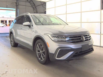 2023 Volkswagen Tiguan SE - miniatura 3