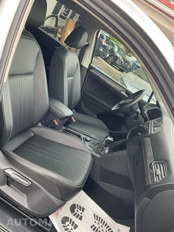 2023 Volkswagen Tiguan SE - miniatura 17