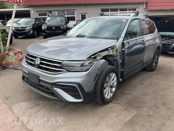 2023 Volkswagen Tiguan SE - miniatura 7