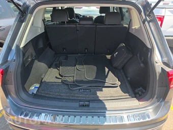 2023 Volkswagen Tiguan SE - miniatura 16
