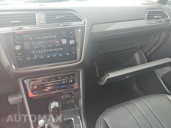 2023 Volkswagen Tiguan SE - miniatura 11