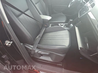 2023 Volkswagen Tiguan SE - miniatura 8