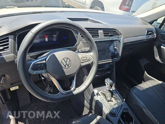 2023 Volkswagen Tiguan SE - miniatura 11
