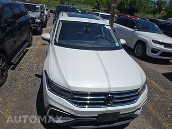 2023 Volkswagen Tiguan SE - miniatura 2