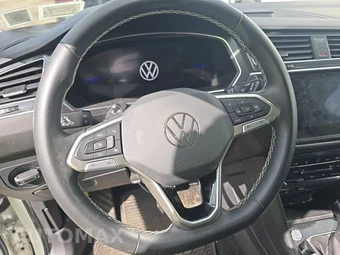 2023 Volkswagen Tiguan SE – miniatura 10