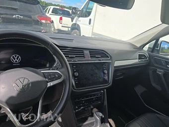 2023 Volkswagen Tiguan SE – miniatura 11