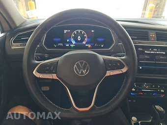 2023 Volkswagen Tiguan SE – miniatura 10