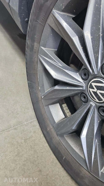 2023 Volkswagen Tiguan SE – miniatura 26