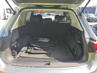 2023 Volkswagen Tiguan SE – miniatura 14