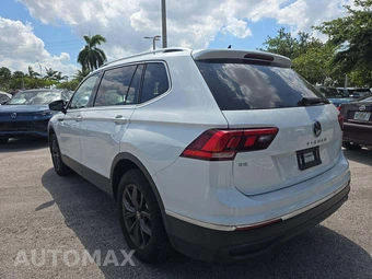 2023 Volkswagen Tiguan SE - miniatura 2
