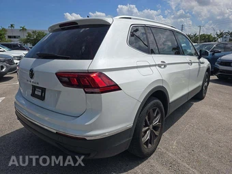 2023 Volkswagen Tiguan SE - miniatura 3