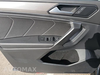 2023 Volkswagen Tiguan SE – miniatura 9