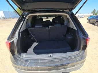 2023 Volkswagen Tiguan SE - miniatura 12