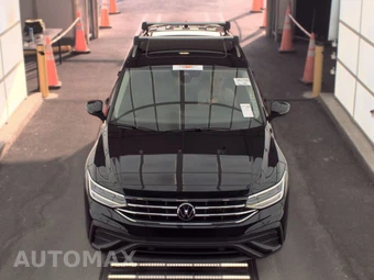 2023 Volkswagen Tiguan SE - miniatura 2