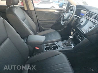 2023 Volkswagen Tiguan SE - miniatura 8
