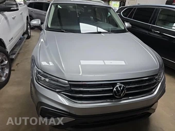 2023 Volkswagen Tiguan SE - miniatura 2