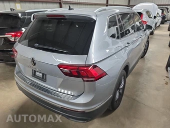 2023 Volkswagen Tiguan SE - miniatura 4