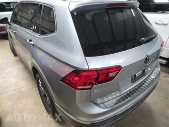 2023 Volkswagen Tiguan SE - miniatura 6