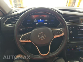 2023 Volkswagen Tiguan SE - miniatura 10