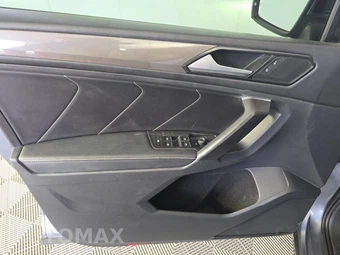 2023 Volkswagen Tiguan SE - miniatura 9