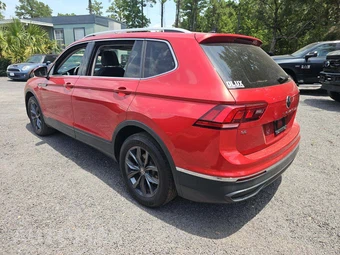 2023 Volkswagen Tiguan SE – miniatura 2