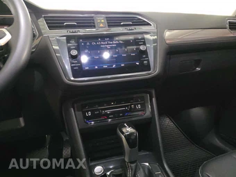 2023 Volkswagen Tiguan SE - miniatura 10