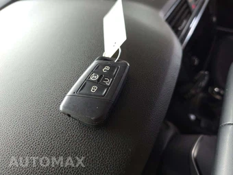 2023 Volkswagen Tiguan SE - miniatura 8